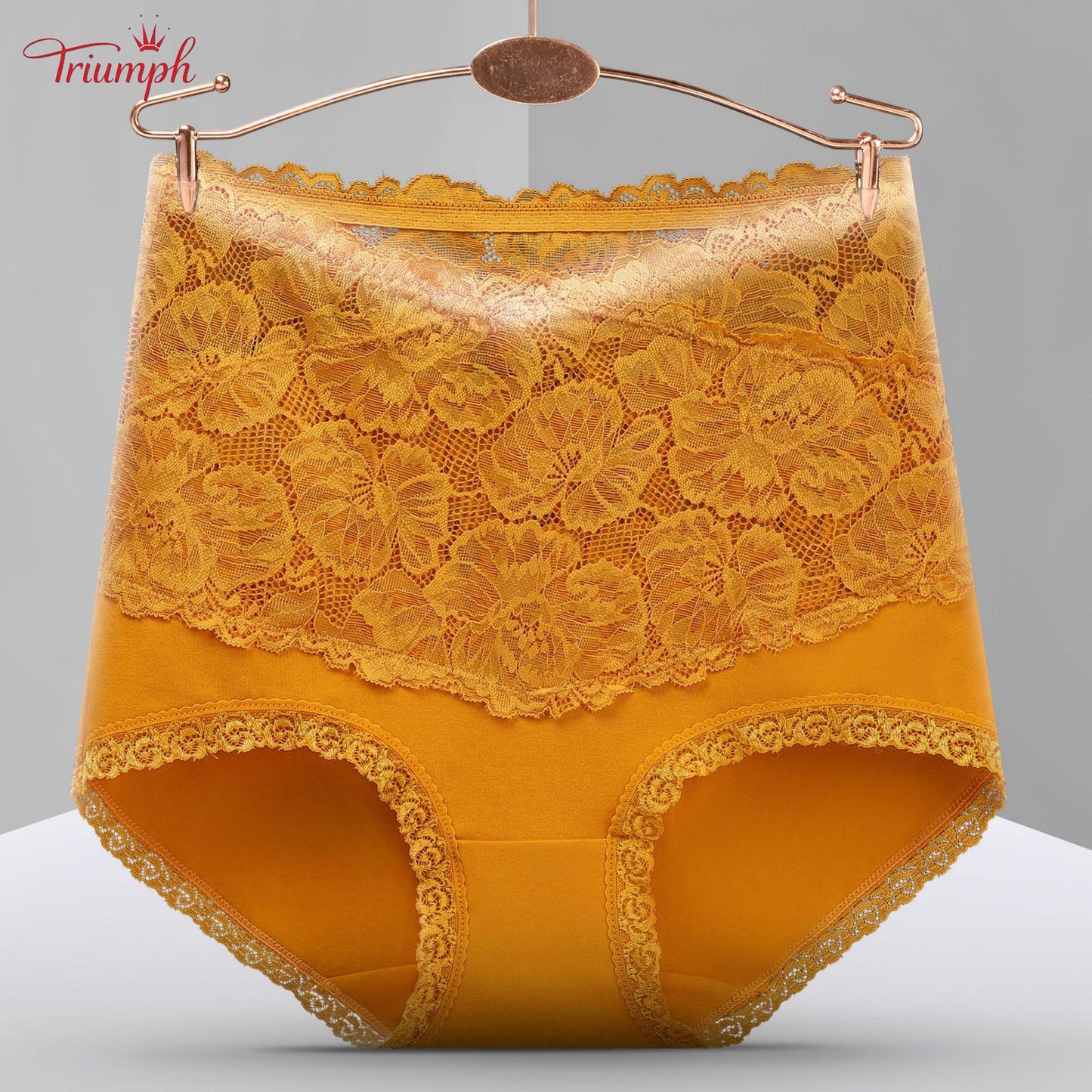 Triumph - Livrare Gratuită , Set de 4 Chiloți Din Dantelă de înaltă Calitate Cu Talie înaltă . Confortabil și Moale